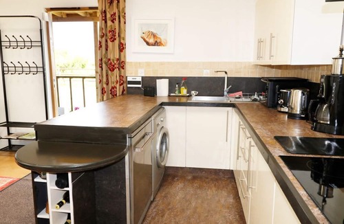 Okehampton Cabin | View The Gallery - Cozy Retreat