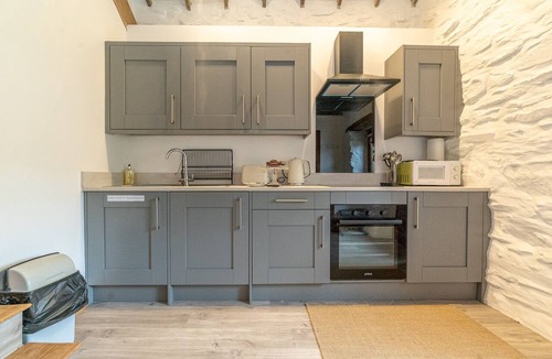 Llanbedr House | Walker Friendly barn conversion in Eryri (Snowdonia) | Beudy-Pwll-Y-March