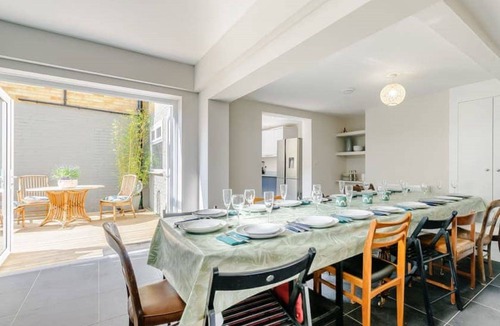Margate Cottage | Walpole FRONT House: sleeps 13 people in 5 bedrooms