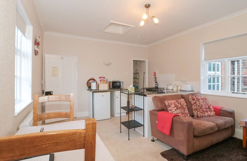 Dursley Cottage | Wards Court 1
