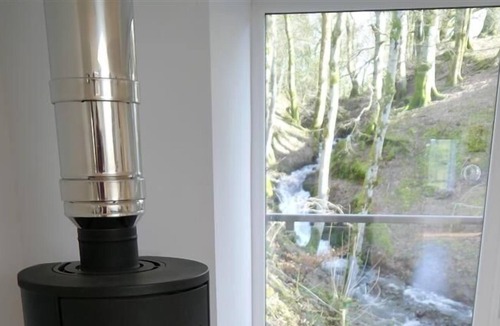Crossmichael Cottage | Waterfall - a cottage that sleeps 2 guests in 1 bedroom