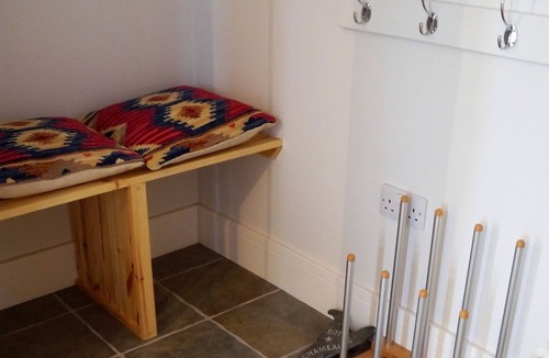 Crossmichael Cottage | Waterfall - a cottage that sleeps 2 guests in 1 bedroom