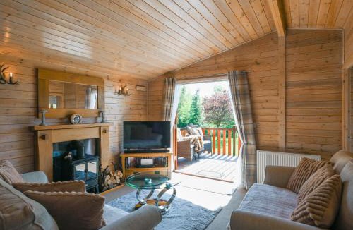 Bridgnorth House | Waterfall Lodge