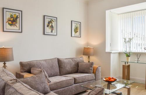 Llanelli House | Waun Bungalow