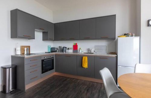 Cliftonville Apartment | Waves@Walpole - 2 Bed Flat with Amazing Sea Views