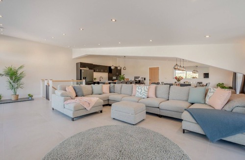 Pancrasweek House | Weekstone Estate Barn