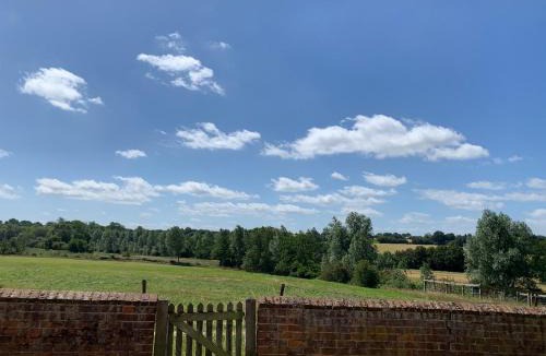 Great Leighs Apartment | Well-Connected One Bedroom Self-Contained Rural Retreat