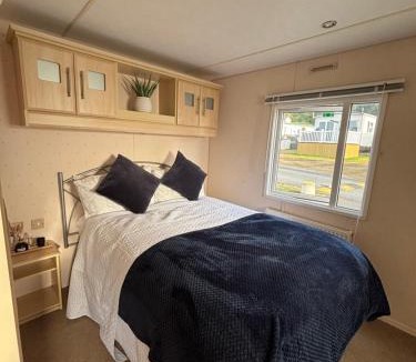 Aberystwyth Apartment | Welsh Bay Hideaway 2 bed caravan with sun deck