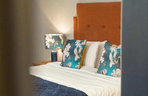 Upper Town Apartment | Wentworth Studio - Spacious One-Bed Studio Near Royal Crescent