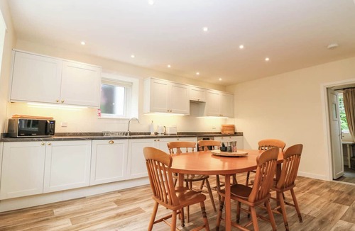 Murthly Cottage | West House
