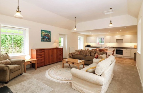 Murthly Cottage | West House