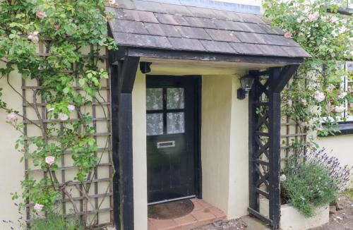 Worlington House | Westgate Cottage