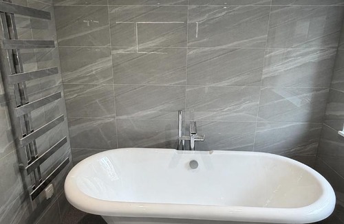 Tewitfield Villa | Wharf Cottage