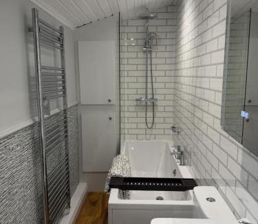 Skipton House | Wharfe Lodge - complimentary spa access