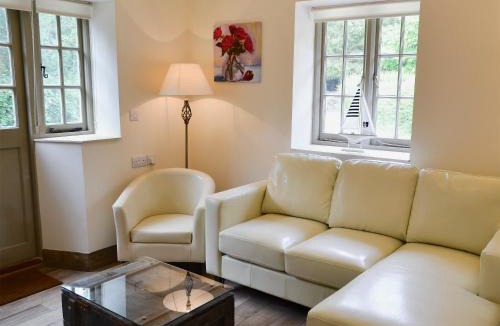 Winsham House | Whatley Lodge