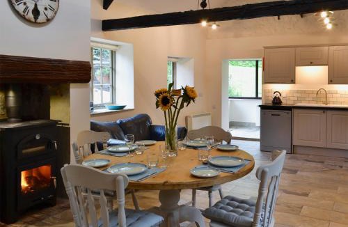 Winsham House | Whatley Lodge