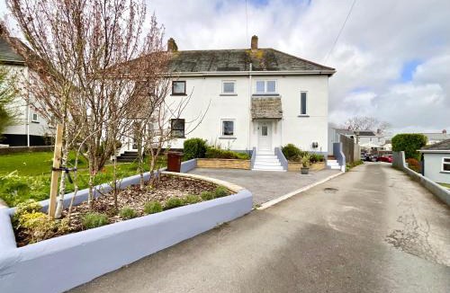 St Austell Apartment | White Eden - explore Cornwall from a comfy central appartment