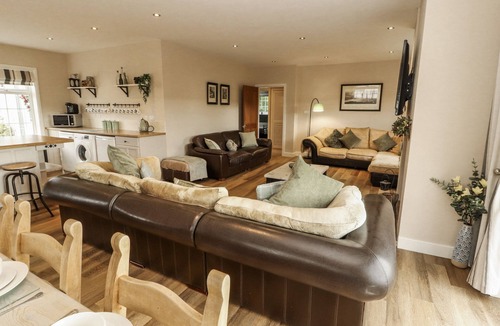 Great Clifton Cottage | White Gables