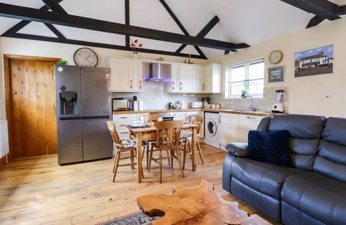 Battle Cottage | White Hart Stables, Catsfield