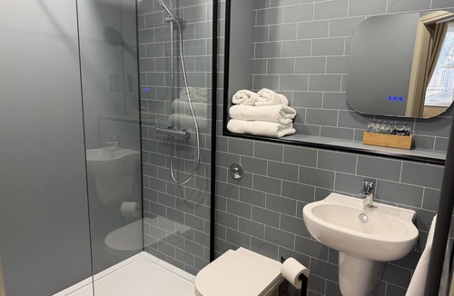 Wadsworth Hotel | White Lion Hotel