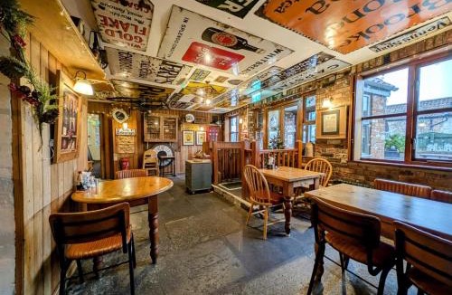 Glastonbury Hotel | Who'd a Thought It