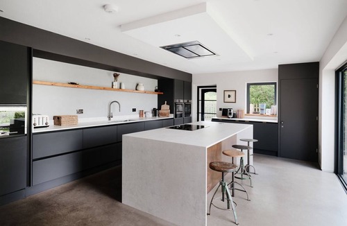 Cardigan Villa | Wild Waters - Five Bedroom Villa, Sleeps 10