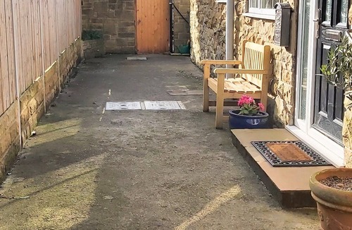 Northallerton Cottage | Willow Cottage 4 bedroom Cosy stopover, dogs welcome