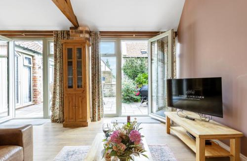 Scarborough House | Willow Cottage