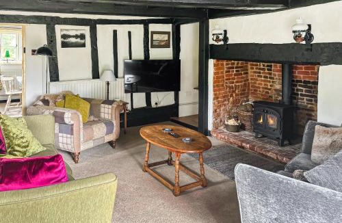 Woodbridge House | Willow Cottage