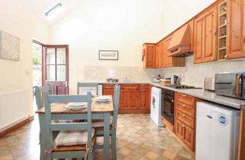 Wood Norton House | Willow