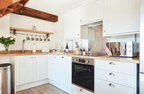 Barnstaple House | Willow - Ukc9530