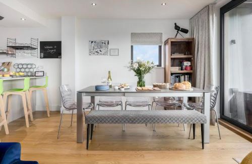Holworth House | Willowmere