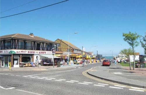 Sheerness Resort | Willows Escape