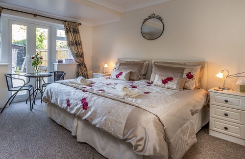 Wimborne Bed & Breakfast | Wimborne Lodge