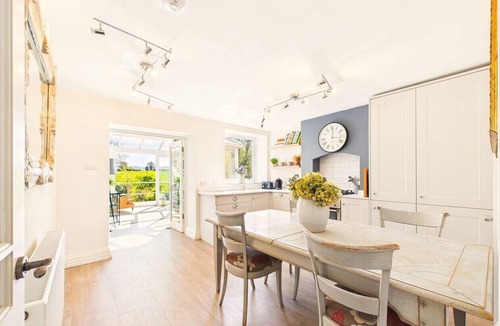 Winchcombe House | Winchcombe Cottage with breathtaking views