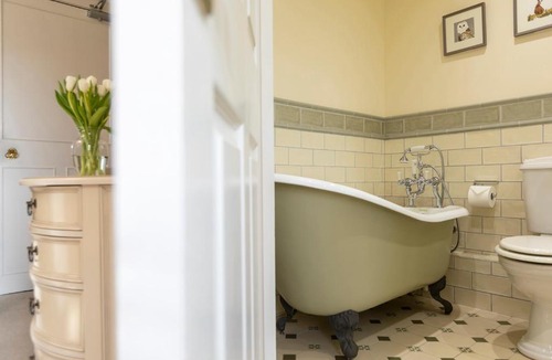 Walkerburn House | Windlestraw Guesthouse
