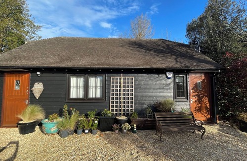 Worthing Cottage | Windmill Cottage with stunning views of Salvington windmill