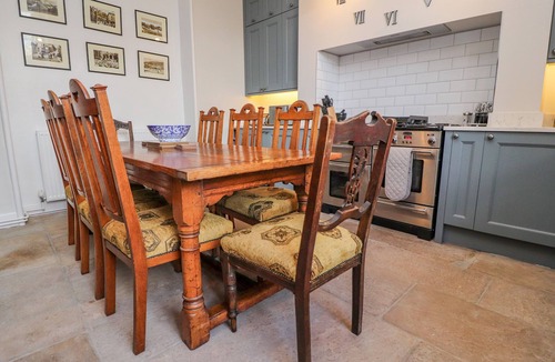 Settle House | WINDYRIDGE, pet friendly, character holiday cottage in Settle