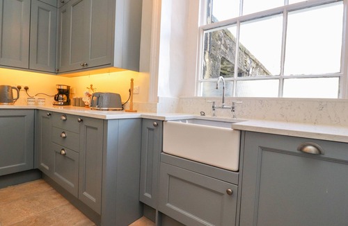 Settle House | WINDYRIDGE, pet friendly, character holiday cottage in Settle