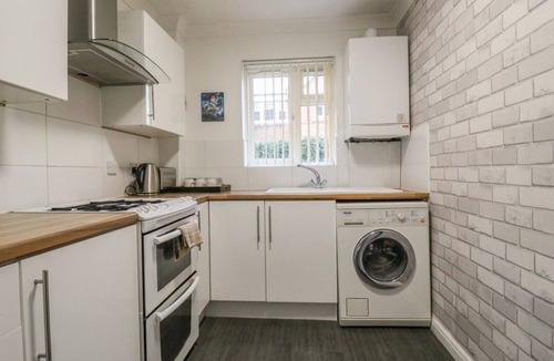 Leavesden Apartment | Wizard's Hideaway, Watford