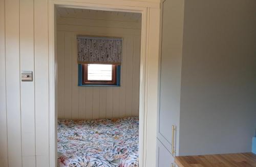 Knowbury House | Woodie