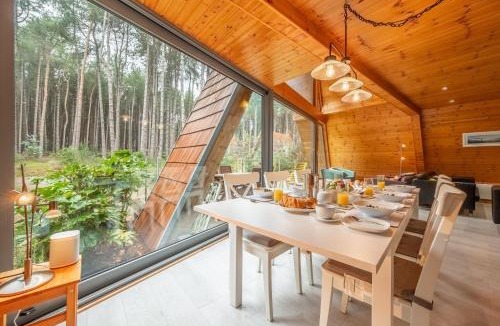 Weybourne House | Woodpecker