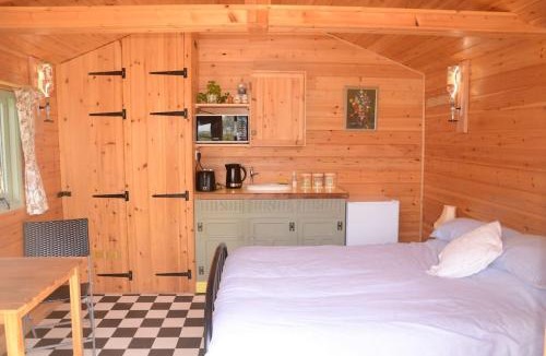 Totnes Apartment | Woolcombe Cabin