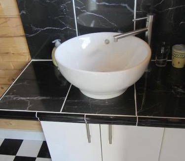 Totnes Apartment | Woolcombe Cabin