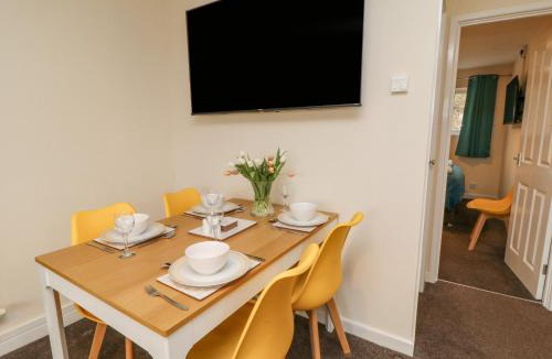 St. Ann's Chapel House | Wren's Nest Manorcombe 41