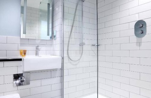 Rossett Hotel | Wrexham Llyndir Hotel by Belvilla