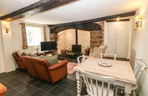 Rhyd-y-clafdy House | Y Bwthyn Ty Du