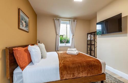 Selkirk House | Yarrow cottage