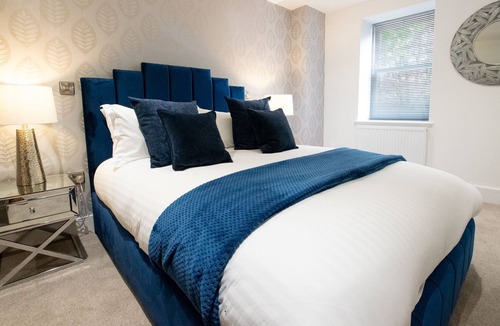 Cotham Apartment | Your Apartment Rowan Tree - No 1