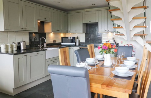 Glandyfi House | Yr Hen Beudy